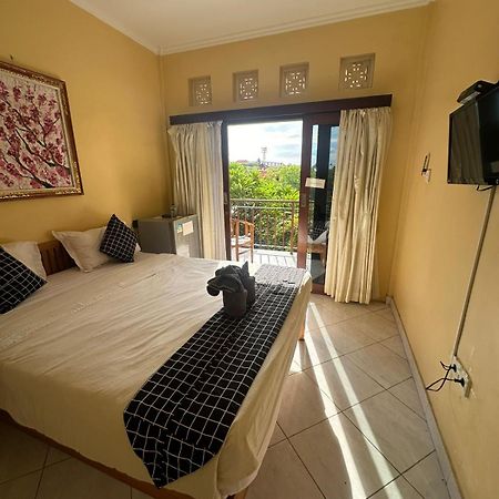 Sari Buana Bed & Breakfast Kuta  Luaran gambar