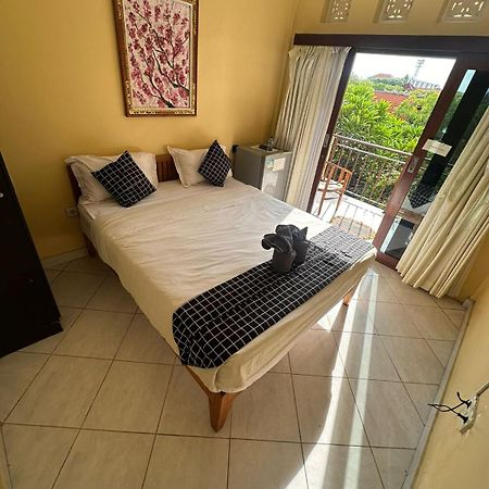 Sari Buana Bed & Breakfast Kuta  Luaran gambar
