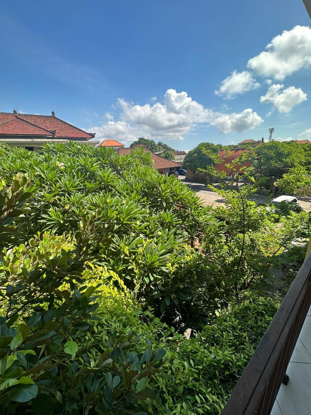 Sari Buana Bed & Breakfast Kuta  Luaran gambar