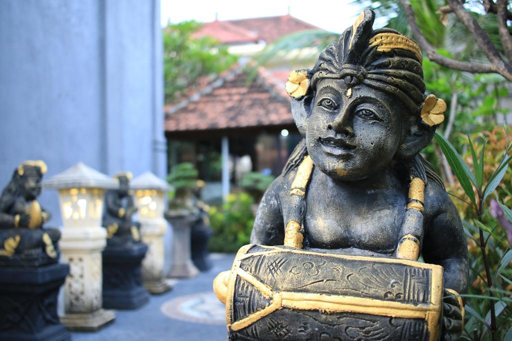 Sari Buana Bed & Breakfast Kuta  Luaran gambar