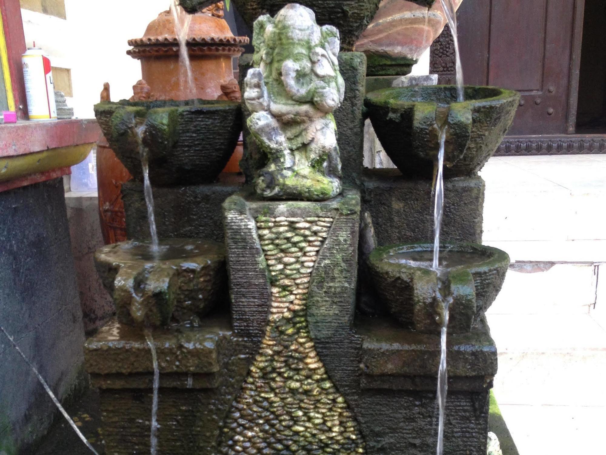 Sari Buana Bed & Breakfast Kuta  Luaran gambar