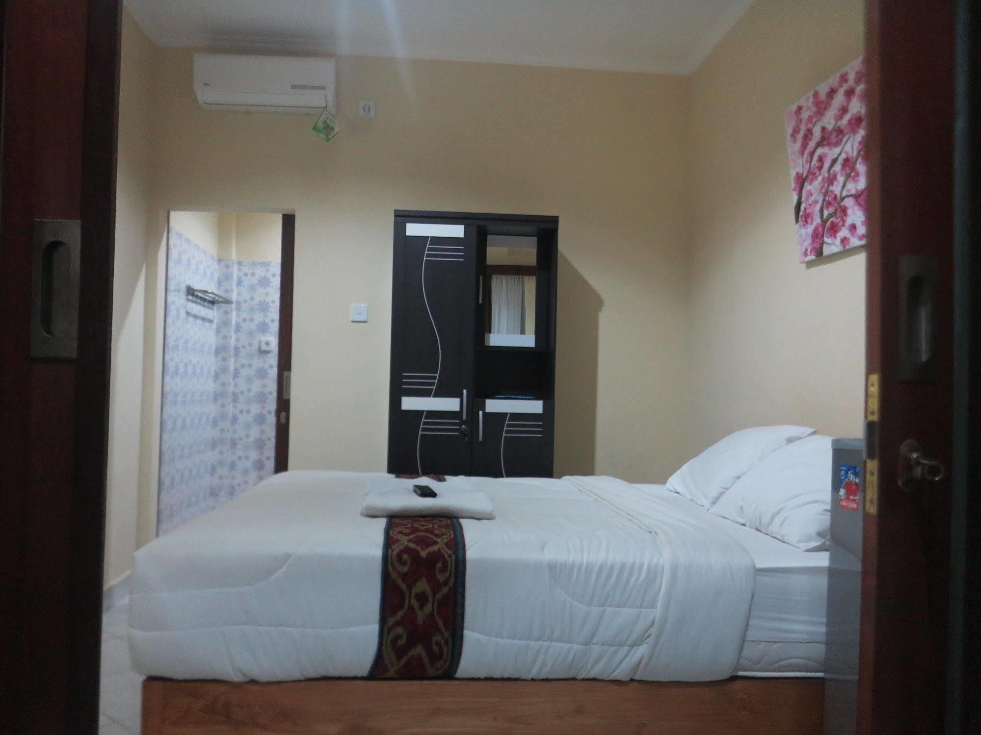 Sari Buana Bed & Breakfast Kuta  Luaran gambar
