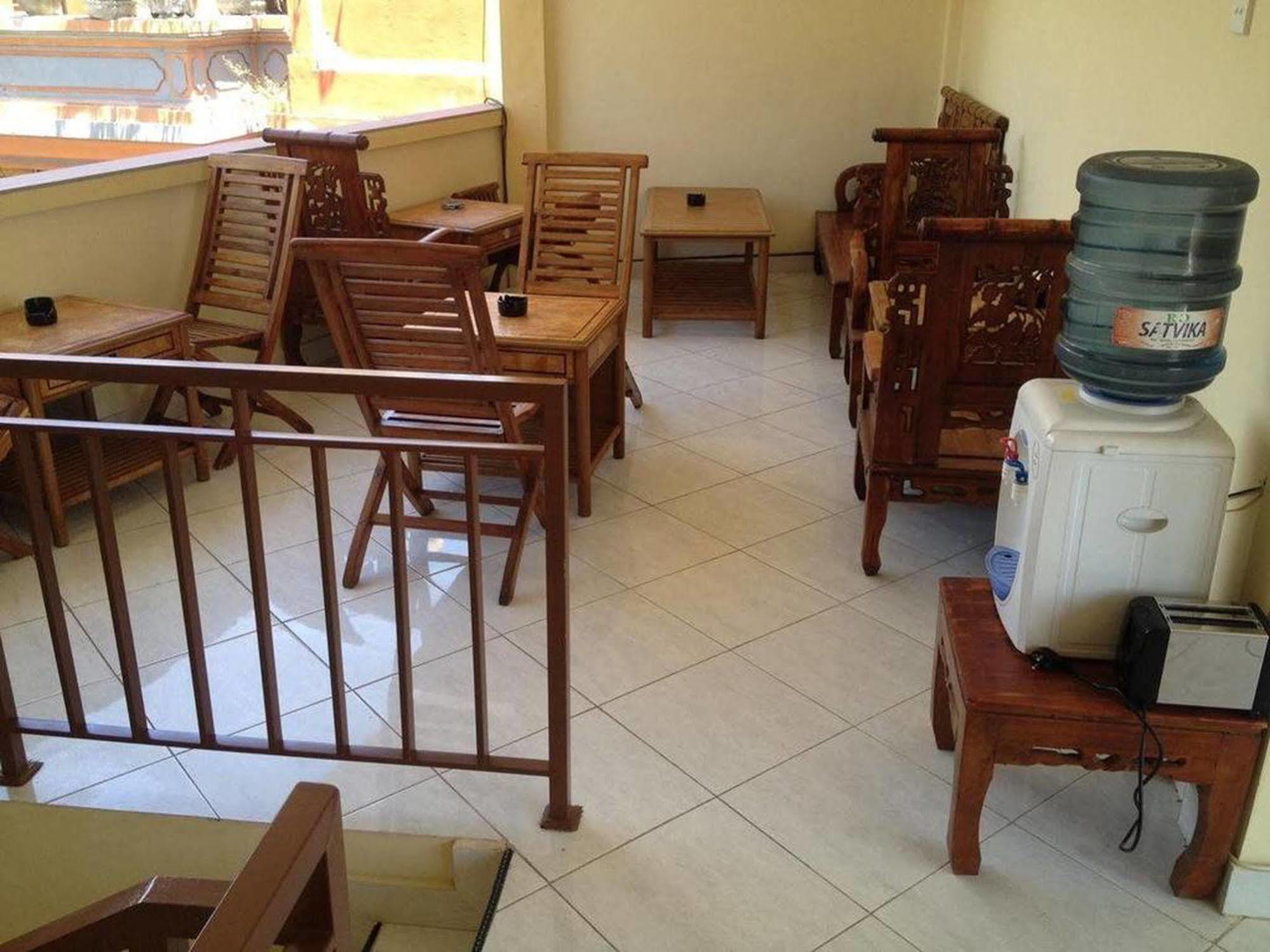 Sari Buana Bed & Breakfast Kuta  Luaran gambar